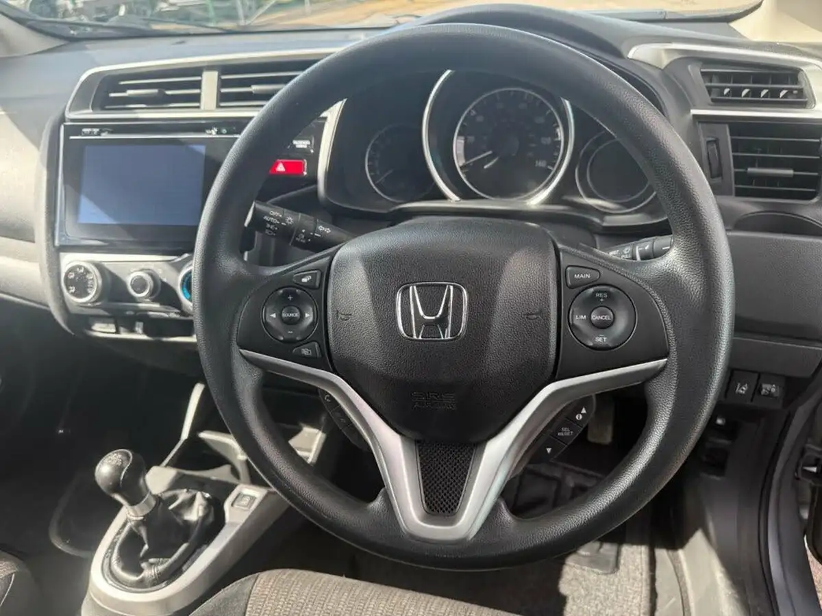 2017-honda-jazz-13-i-vtec-se-big-14
