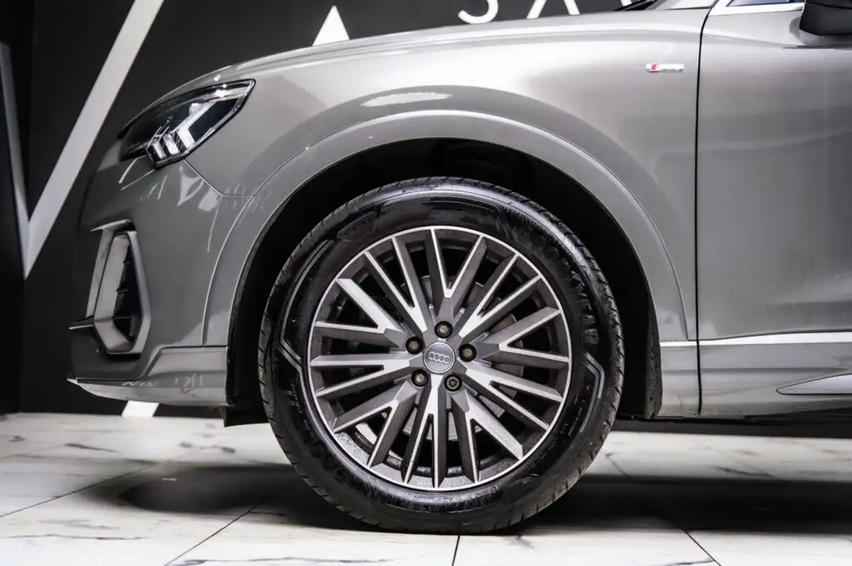 2019-audi-q3-20-40-tfsi-s-line-big-26
