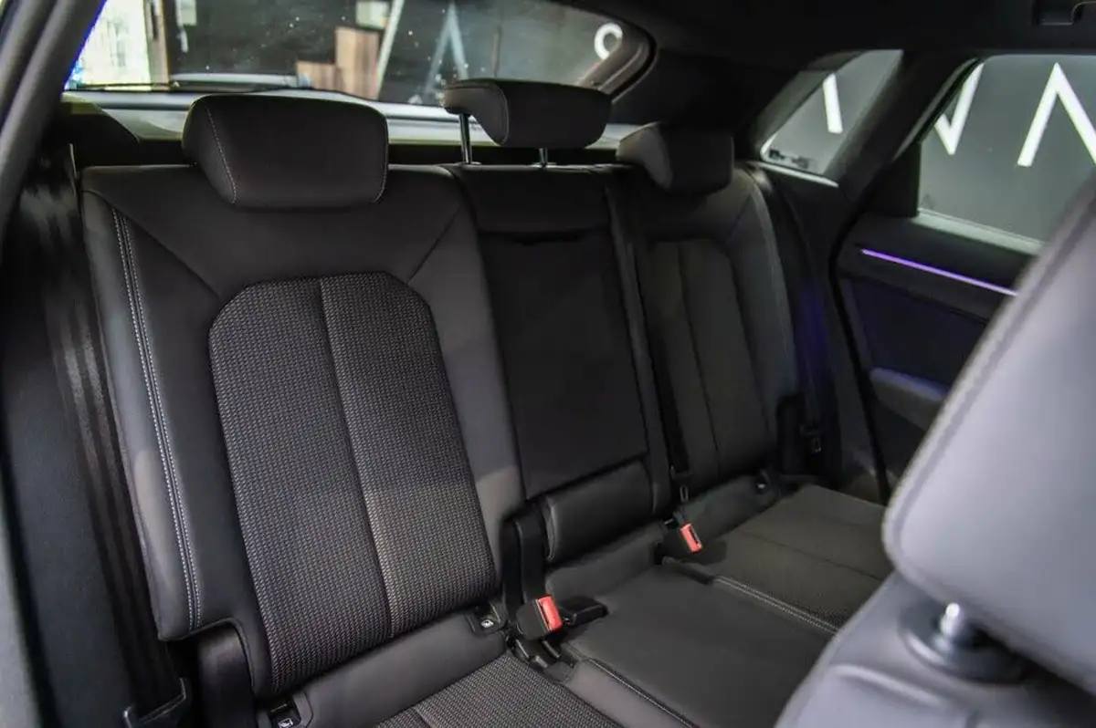 2019-audi-q3-20-40-tfsi-s-line-big-8