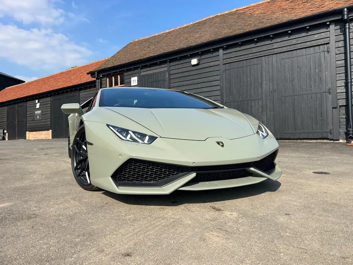 2015-lamborghini-huracan-52-lp-610-4-4wd-coupe-big-1