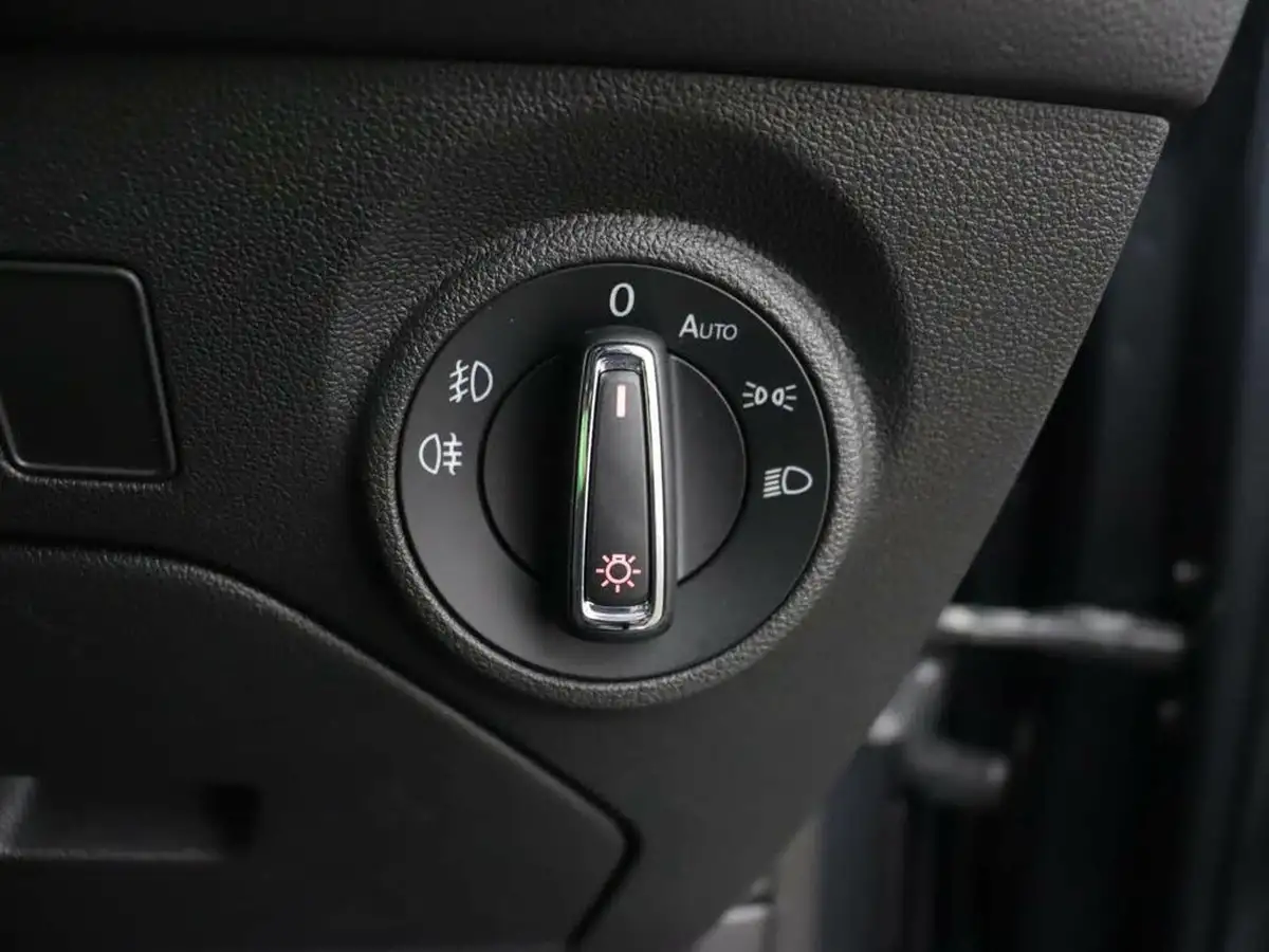 2019-seat-leon-15-tsi-evo-fr-sport-130ps-estate-big-21