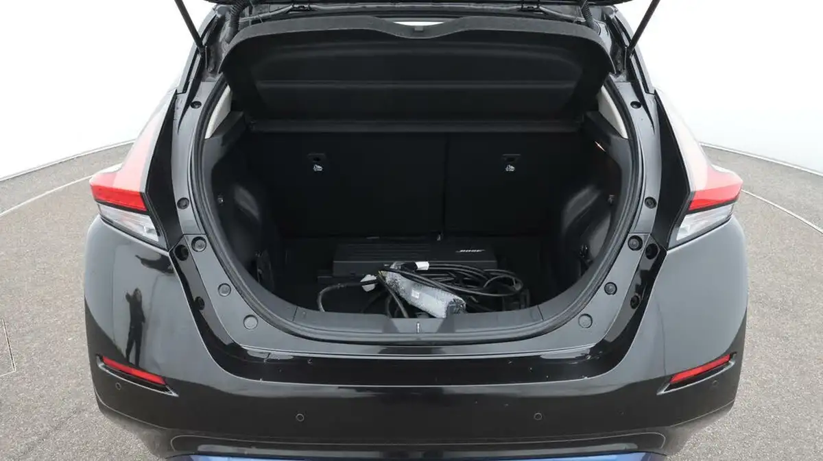 2021-nissan-leaf-e-tekna-big-17