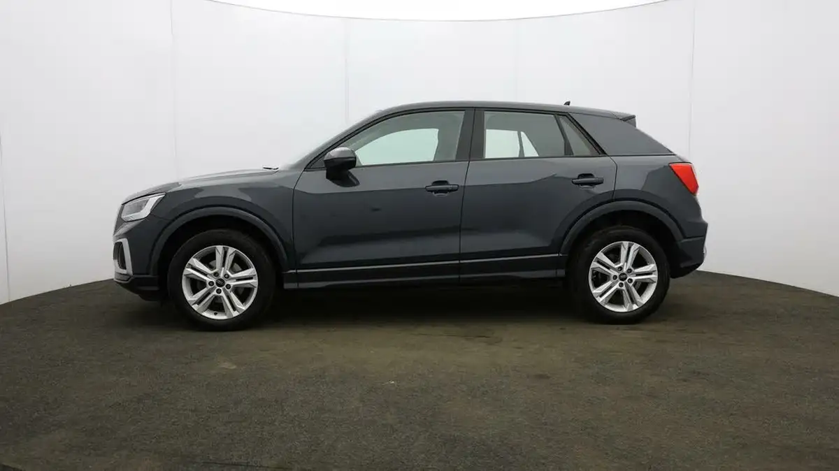 2023-audi-q2-10-30-tfsi-sport-big-62