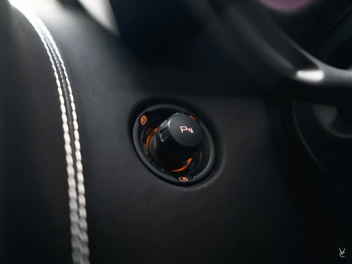 2016-mclaren-570s-38-big-23