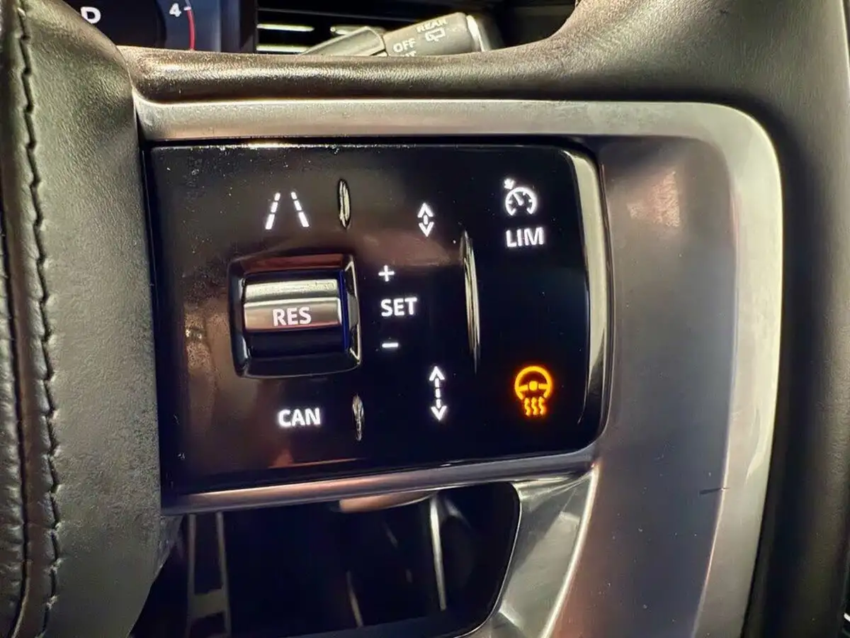 2022-land-rover-range-rover-30-d350-sv-big-27