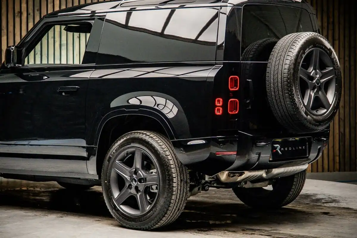 2025-land-rover-90-defender-30-d250-hard-top-x-dynamic-se-90-250pseu6e-big-16