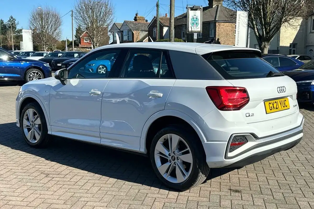 2021-audi-q2-15-35-tfsi-s-line-big-6
