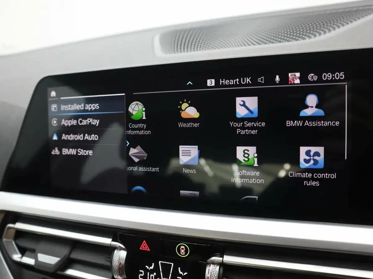 2022-bmw-3-series-20-330e-sport-pro-saloon-4d-big-16
