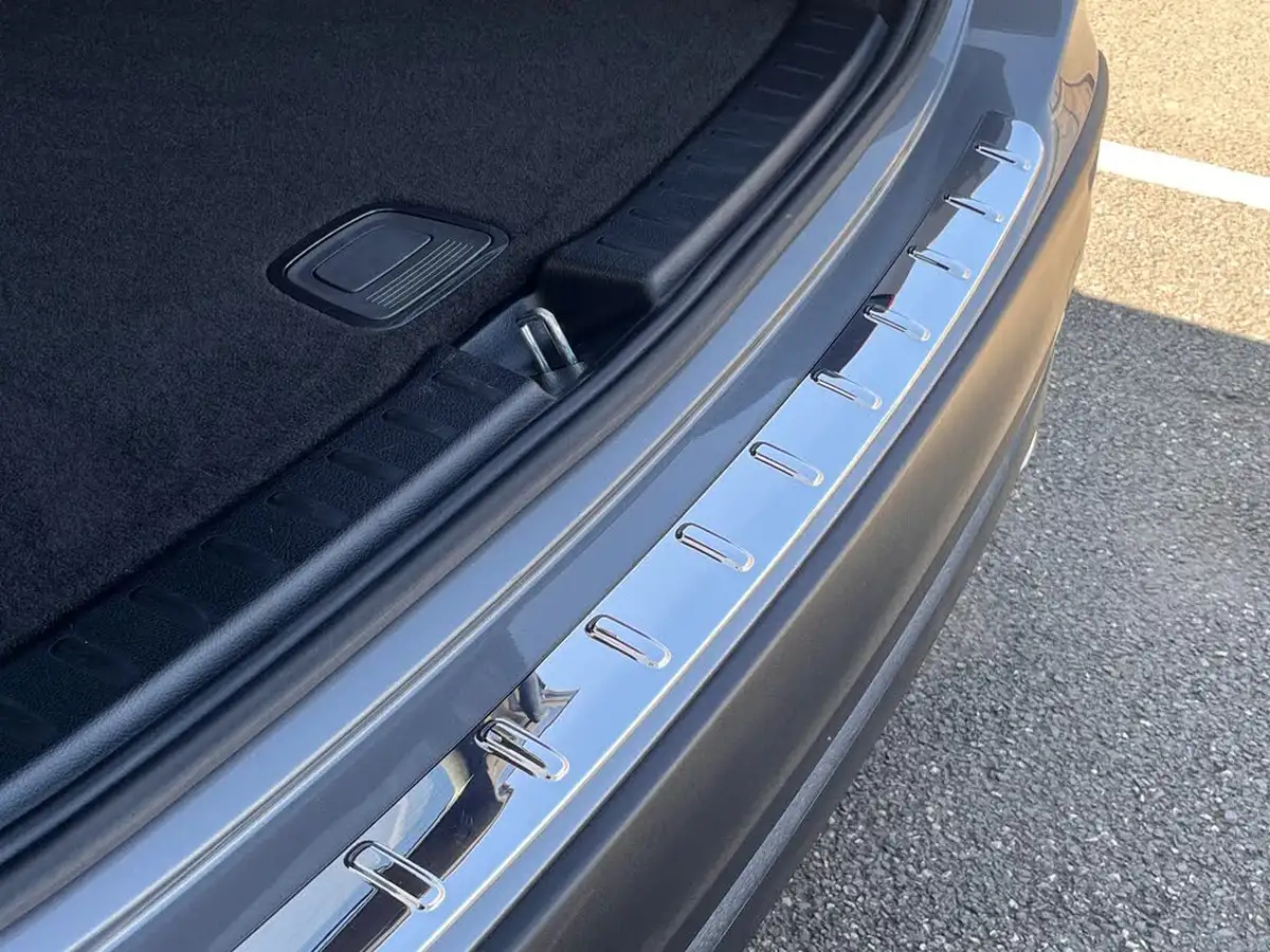 2021-mercedes-benz-gla-class-13-gla-200-amg-line-big-34