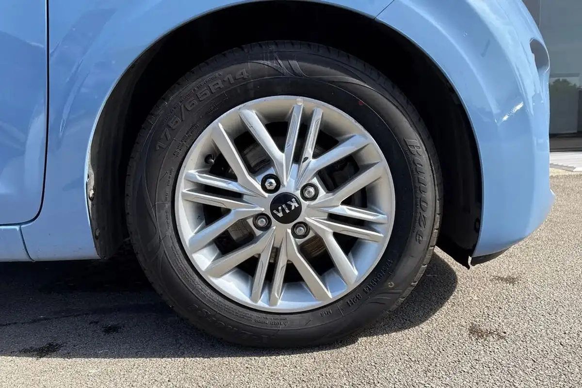 2021-kia-picanto-10-2-big-12