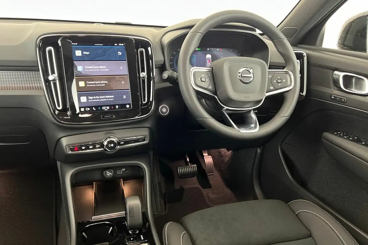 2024-volvo-xc40-20-b3-plus-big-34