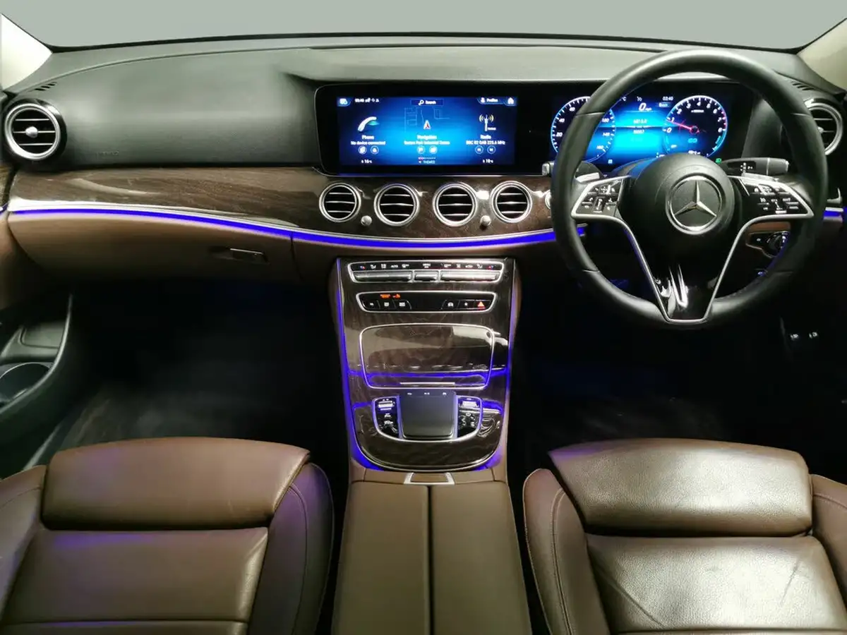 2021-mercedes-benz-e-class-20-e300e-amg-line-edition-eq-power-big-7