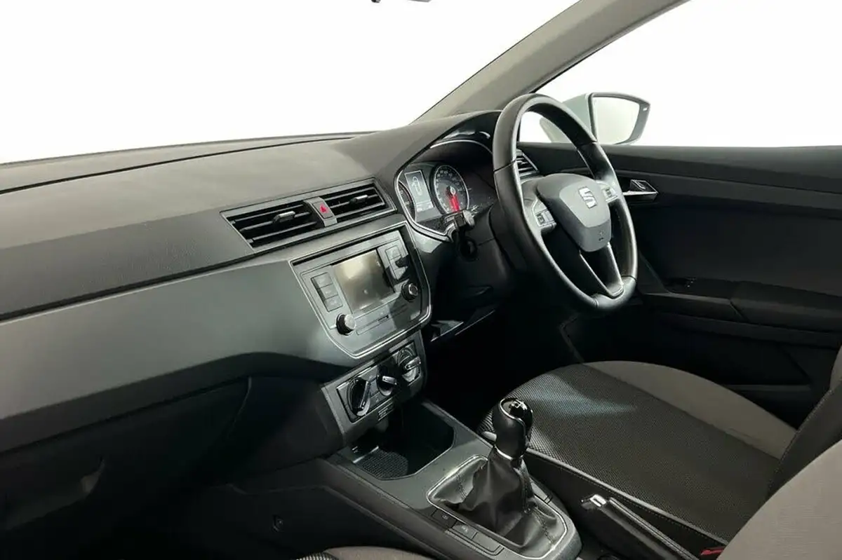 2017-seat-ibiza-10-se-ss-hatchback-5d-big-6