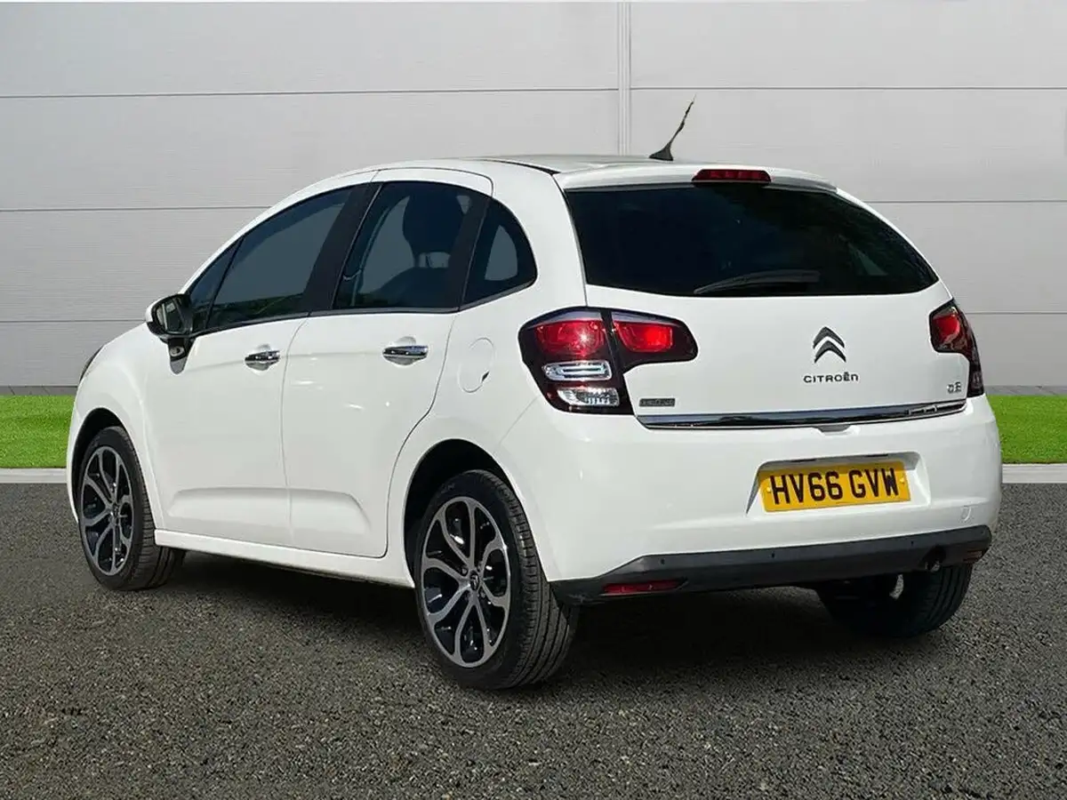 2016-citroen-c3-12-platinum-big-4