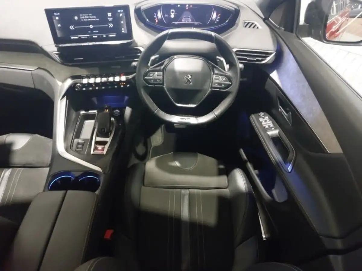 2021-peugeot-5008-suv-12-puretech-gt-premium-big-2
