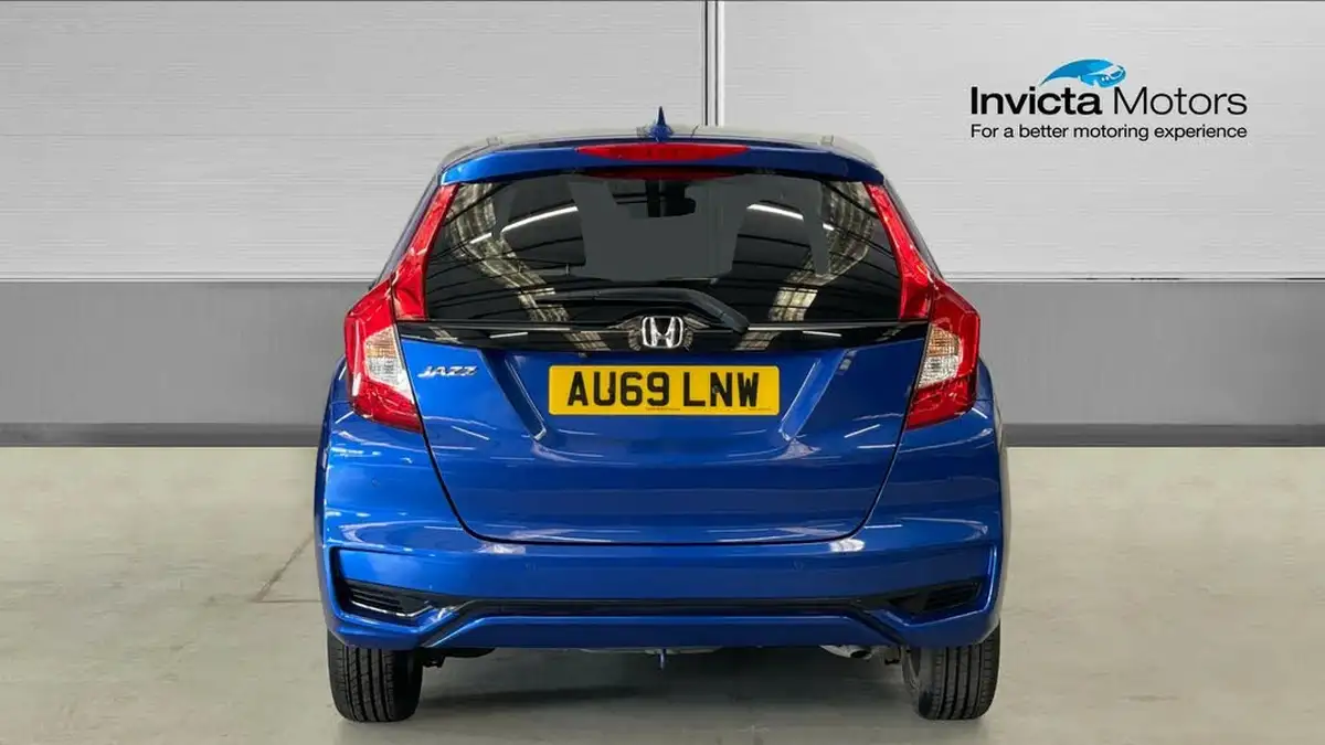 2019-honda-jazz-13-i-vtec-ex-navi-cvt-big-3