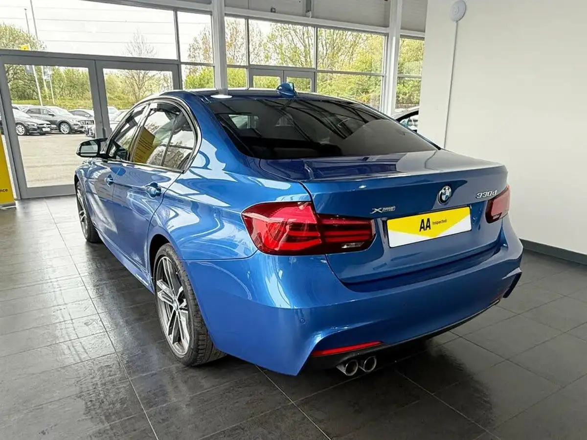 2018-bmw-3-series-30td-330d-xdrive-m-sport-shadow-edition-saloon-4d-big-10