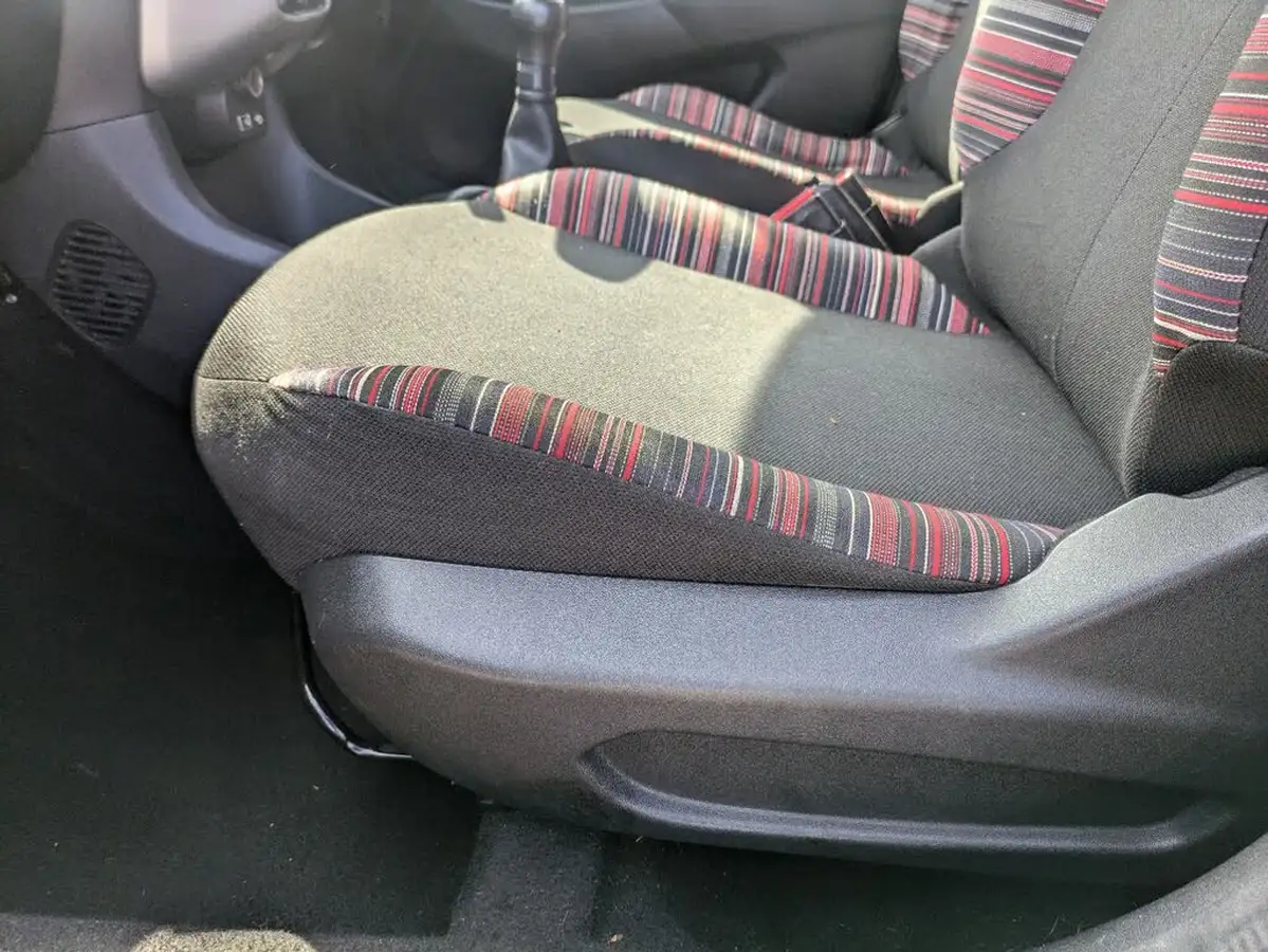 2016-citroen-c1-12-puretech-feel-81ps-5d-big-15