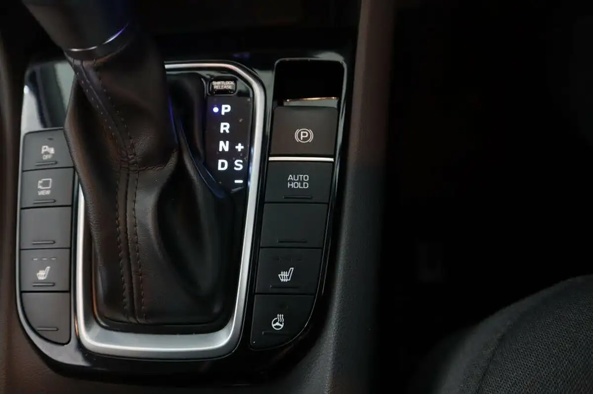 2021-hyundai-ioniq-16-gdi-premium-hybrid-big-19
