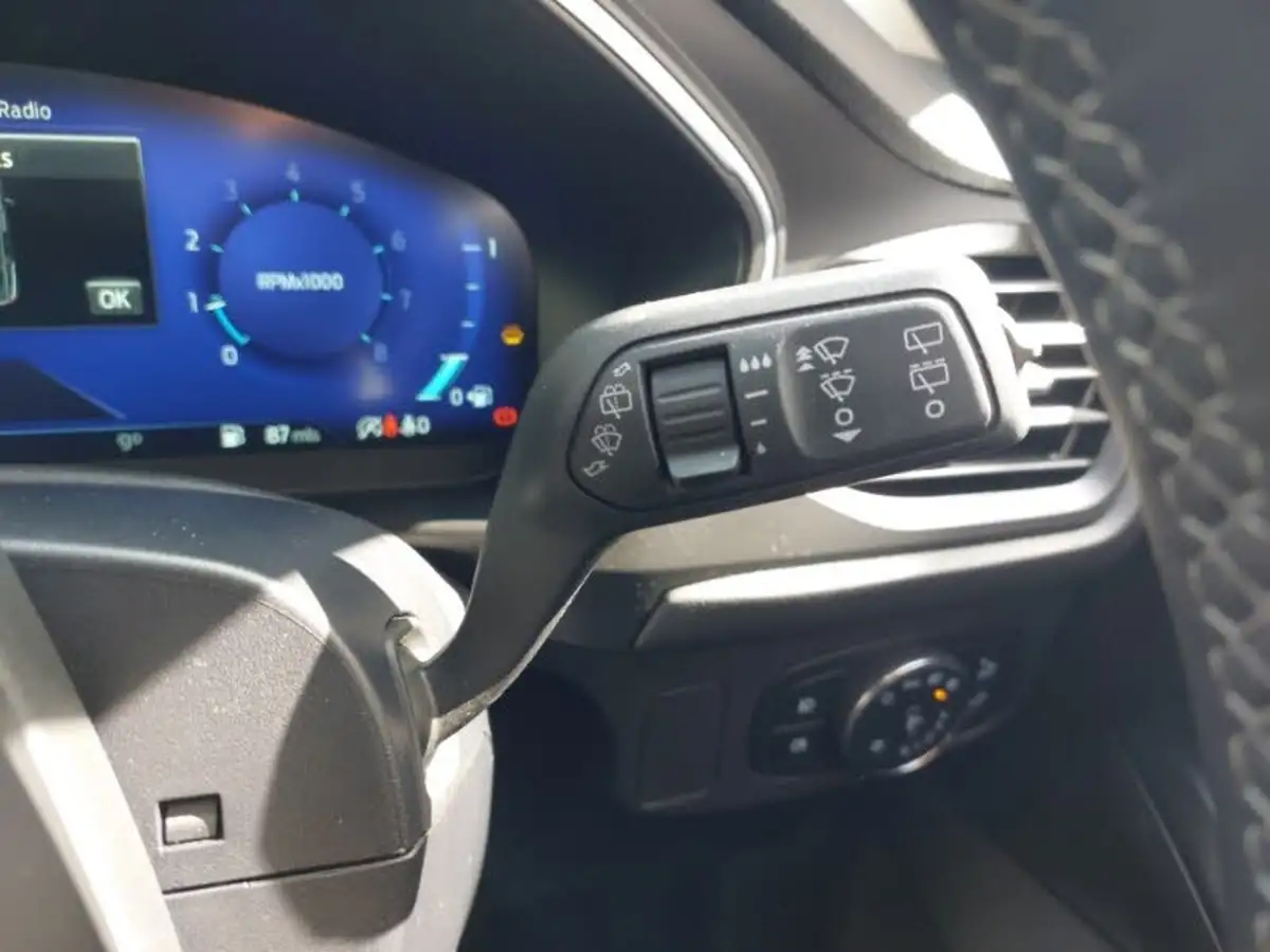 2022-ford-focus-10t-active-vignale-155ps-hybrid-mhev-hatchback-big-16