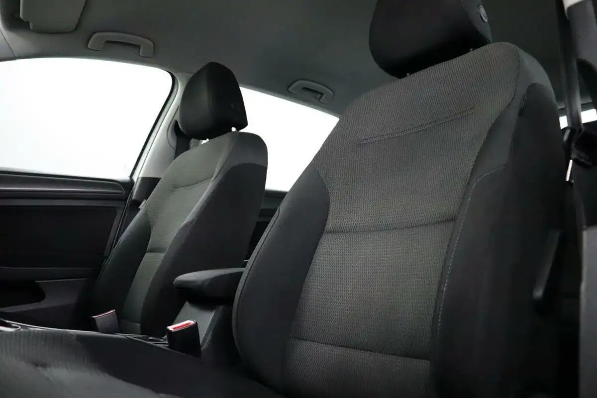 2018-volkswagen-golf-e-e-golf-big-30