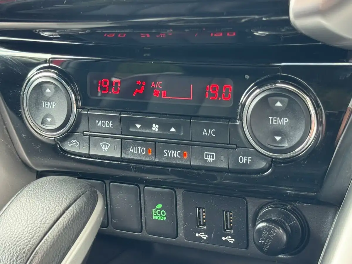 2019-mitsubishi-eclipse-cross-15-4-auto-big-15