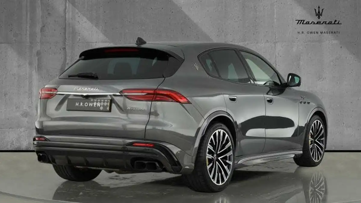 2023-maserati-grecale-30-trofeo-big-13