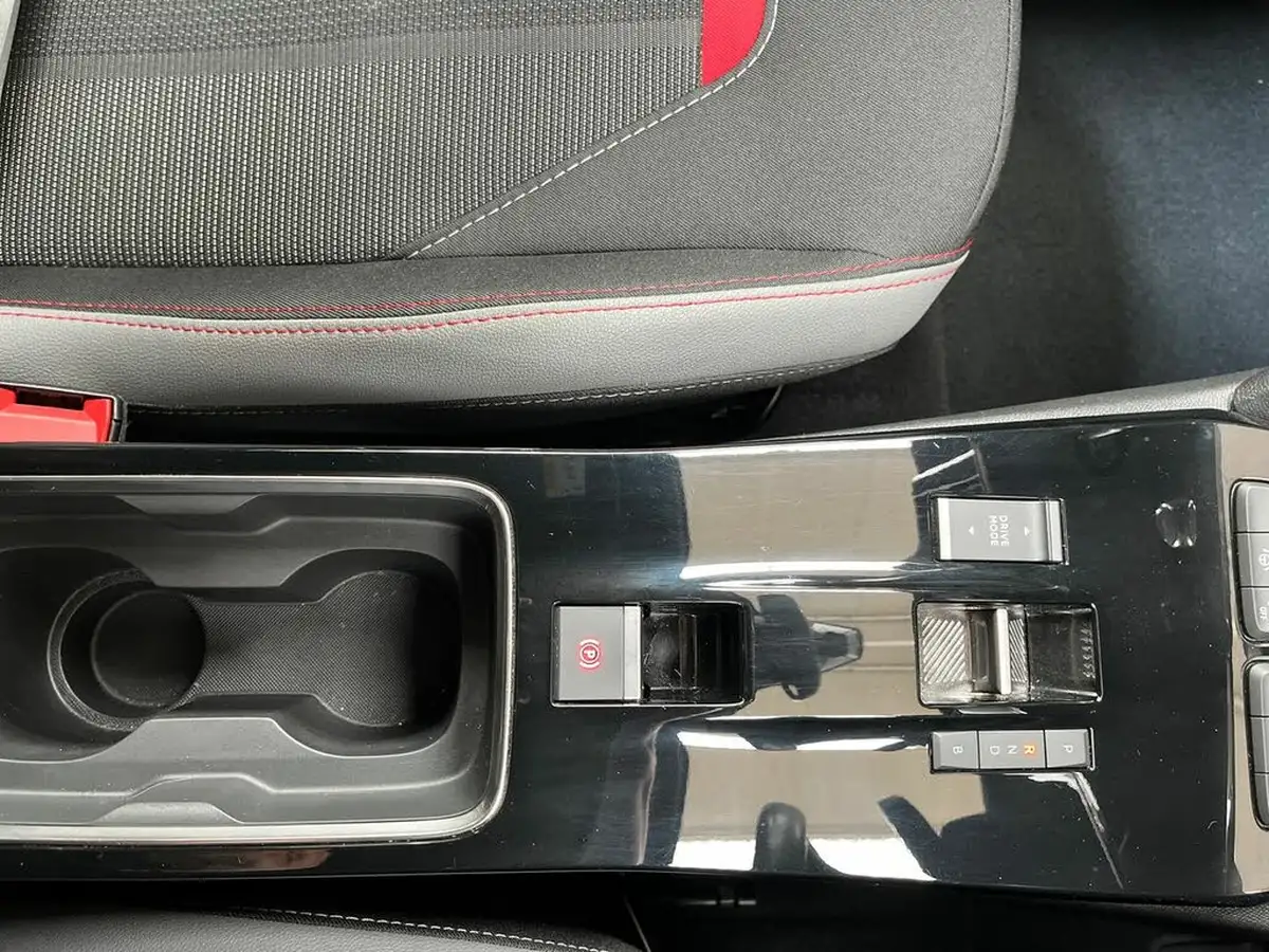 2022-vauxhall-mokka-e-sri-premium-big-23