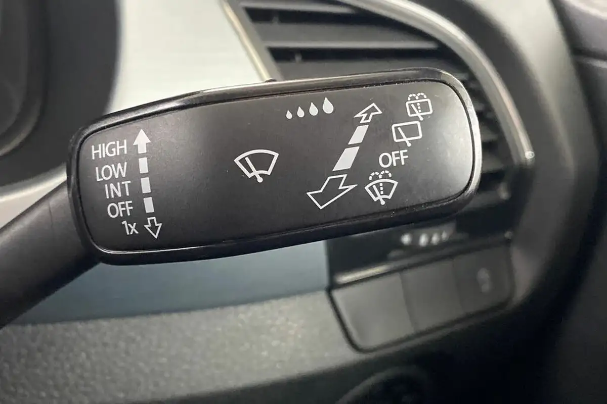 2019-skoda-fabia-10-mpi-se-75ps-ss-hatchback-big-36