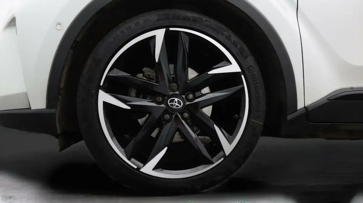 2022-toyota-c-hr-18-vvt-i-gr-sport-big-18