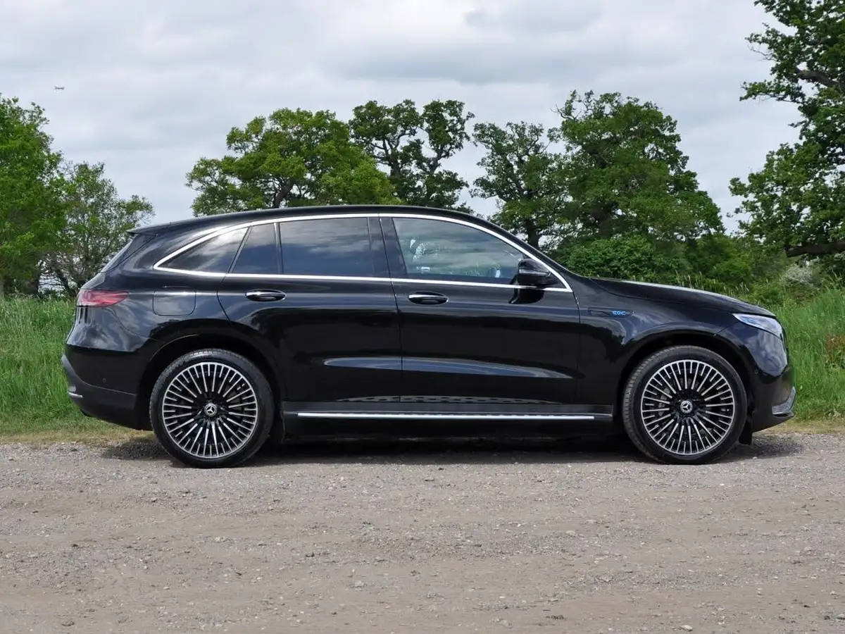 2021-mercedes-benz-eqc-e-eqc-400-amg-line-premium-plus-big-13