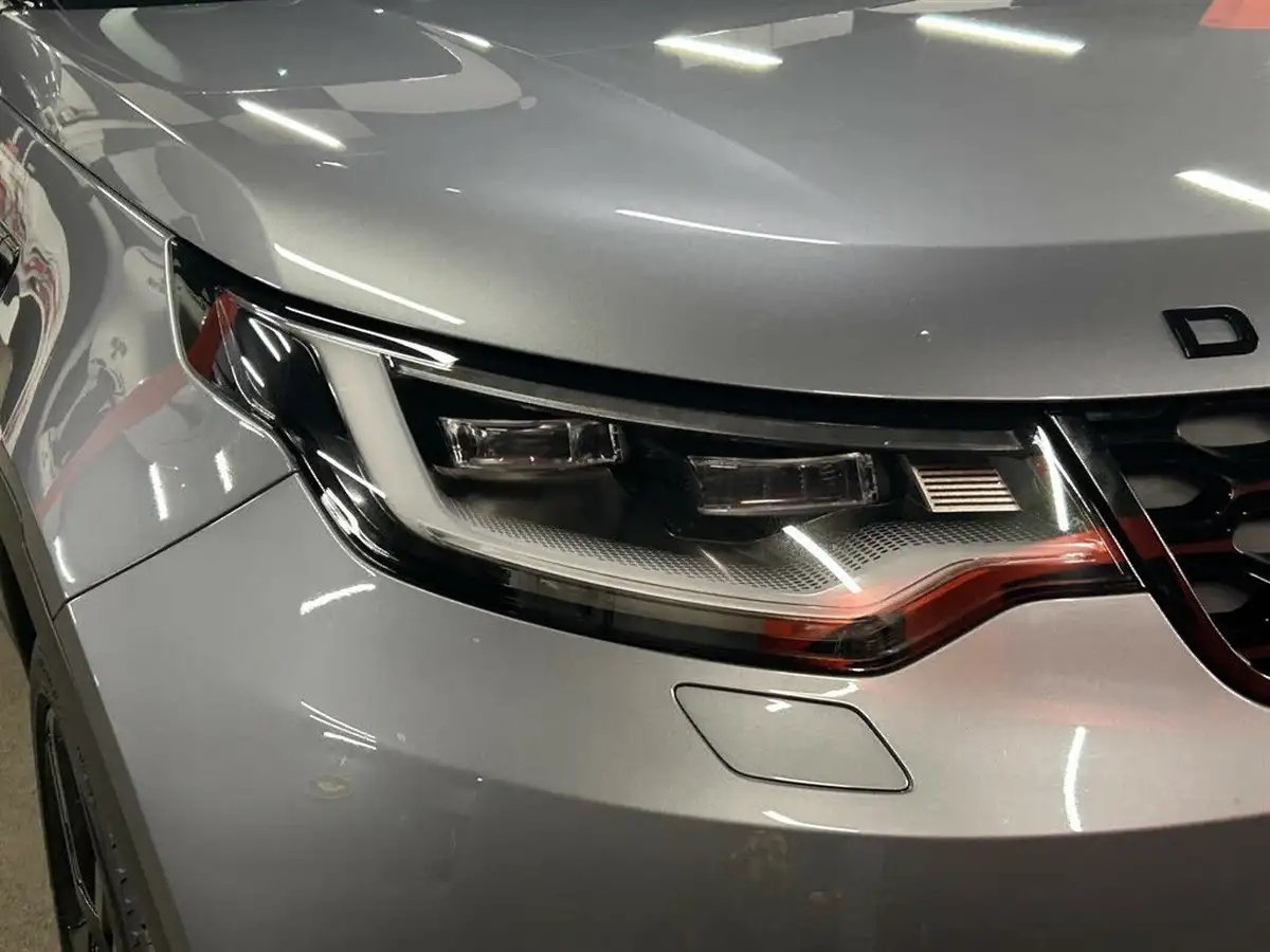 2021-land-rover-discovery-30-d300-commercial-hse-big-30