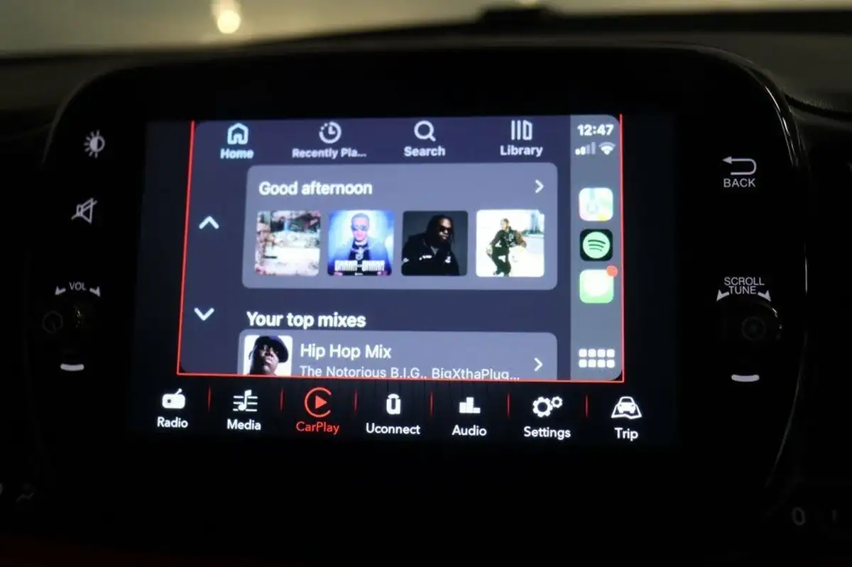 2022-fiat-500-10-red-big-27
