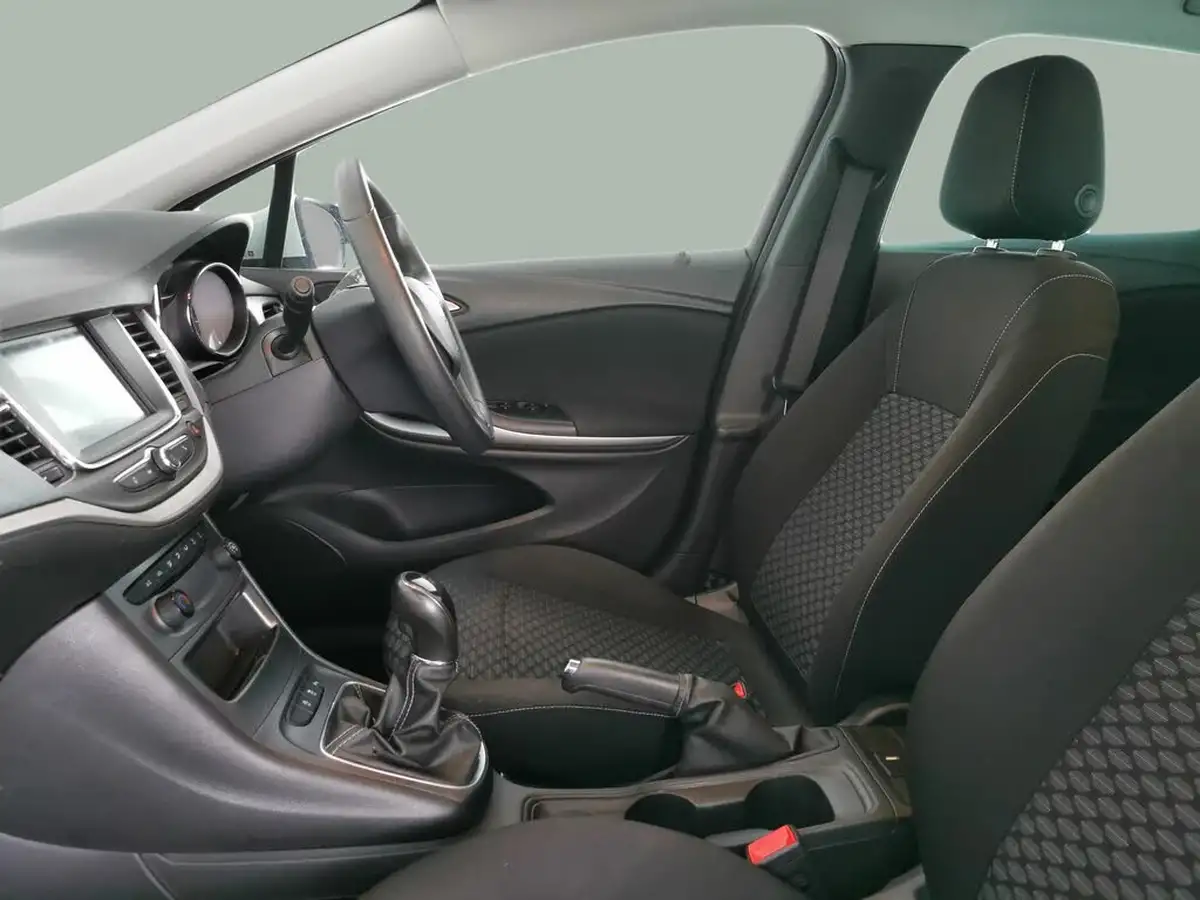 2019-vauxhall-astra-16cdti-design-110ps-ssecotec-hatchback-big-3
