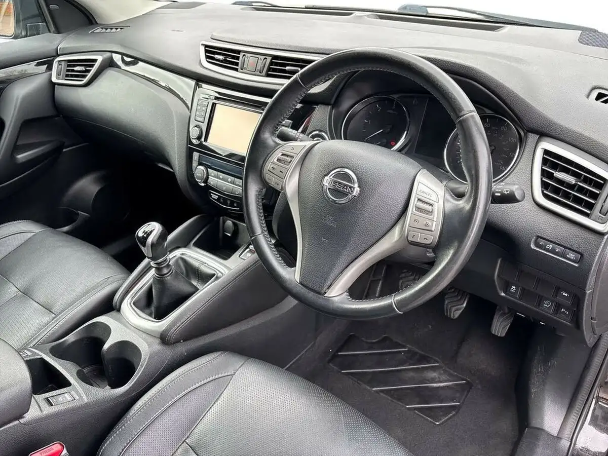 2016-nissan-qashqai-15dci-tekna-big-7