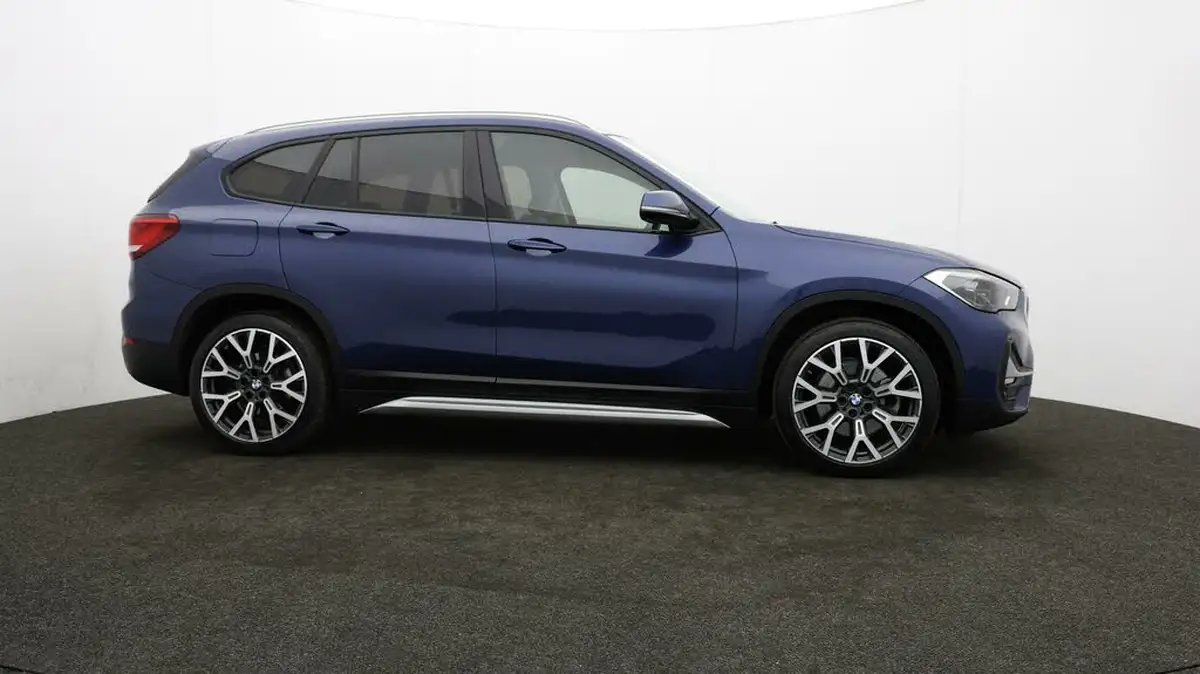 2021-bmw-x1-15-xdrive-25e-phev-xline-big-32