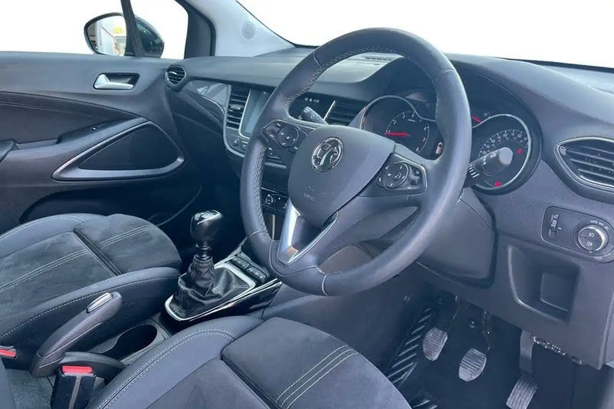 2022-vauxhall-crossland-12-ultimate-130ps-big-8
