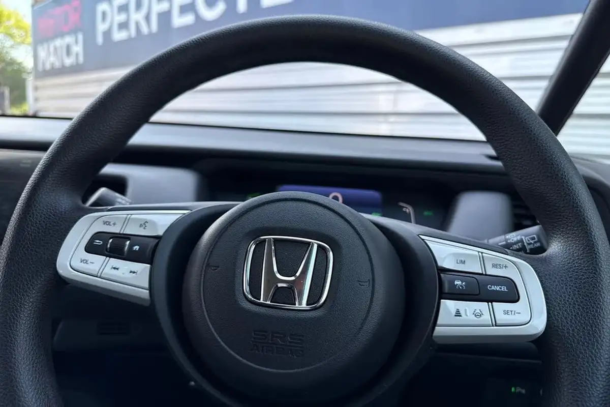 2023-honda-jazz-15-i-mmd-sr-big-31