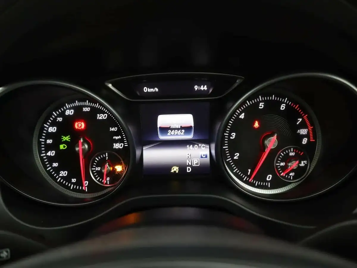 2019-mercedes-benz-gla-class-16-gla-180-urban-edition-7g-dct-big-10