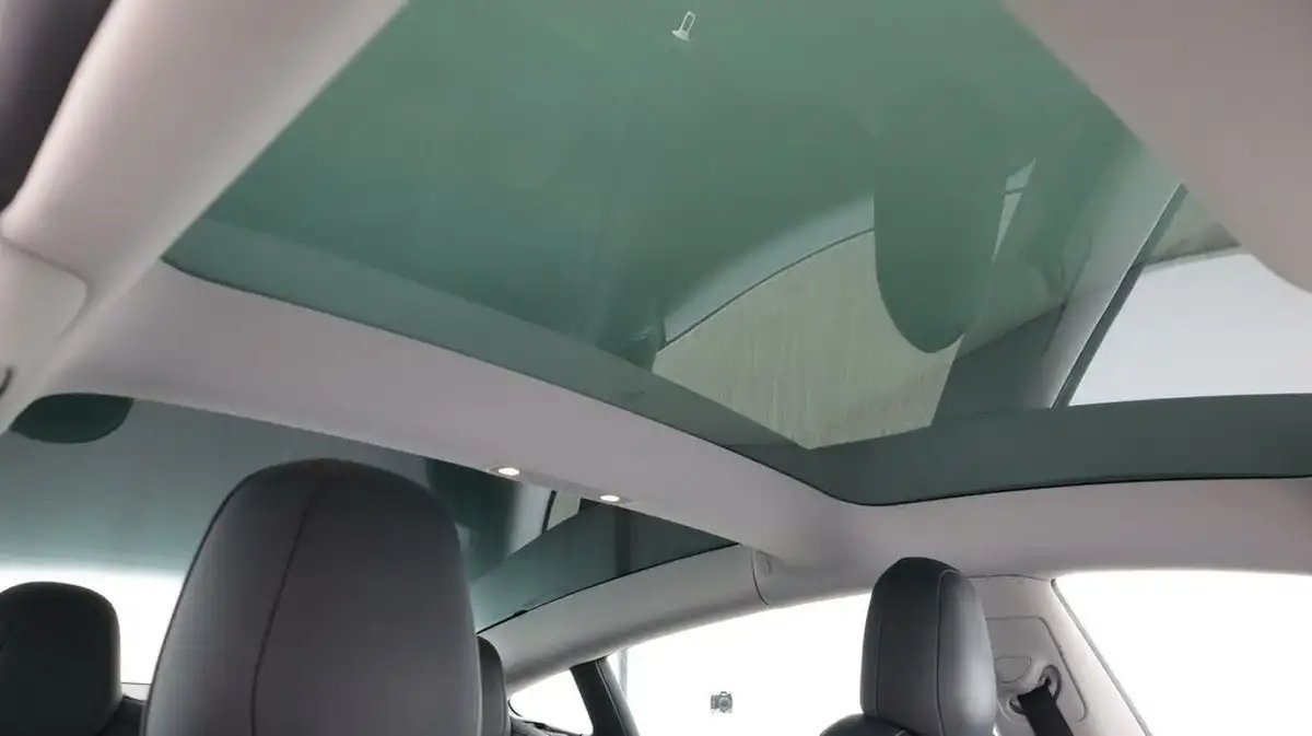 2021-tesla-model-3-e-long-range-awd-big-25