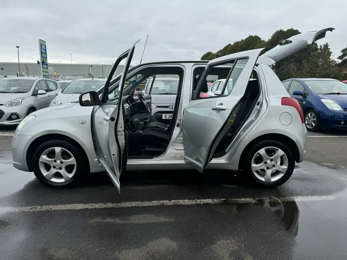 2007-suzuki-swift-15-glx-5d-big-47