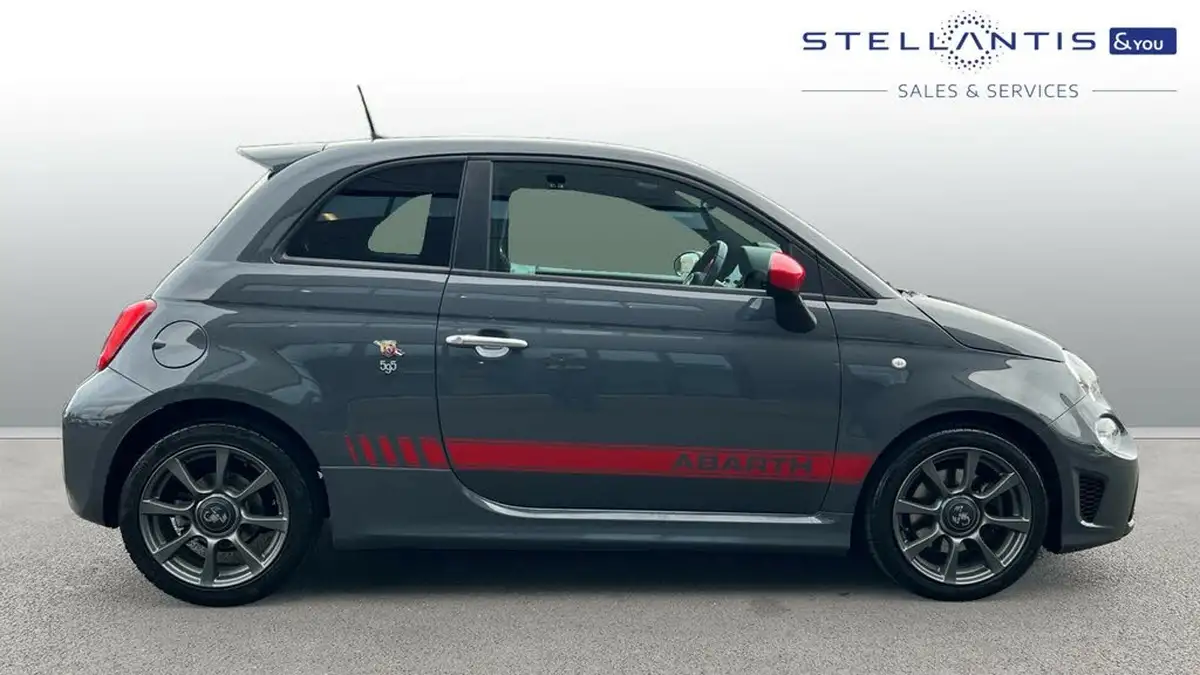 2021-abarth-595-14-tjet-big-1
