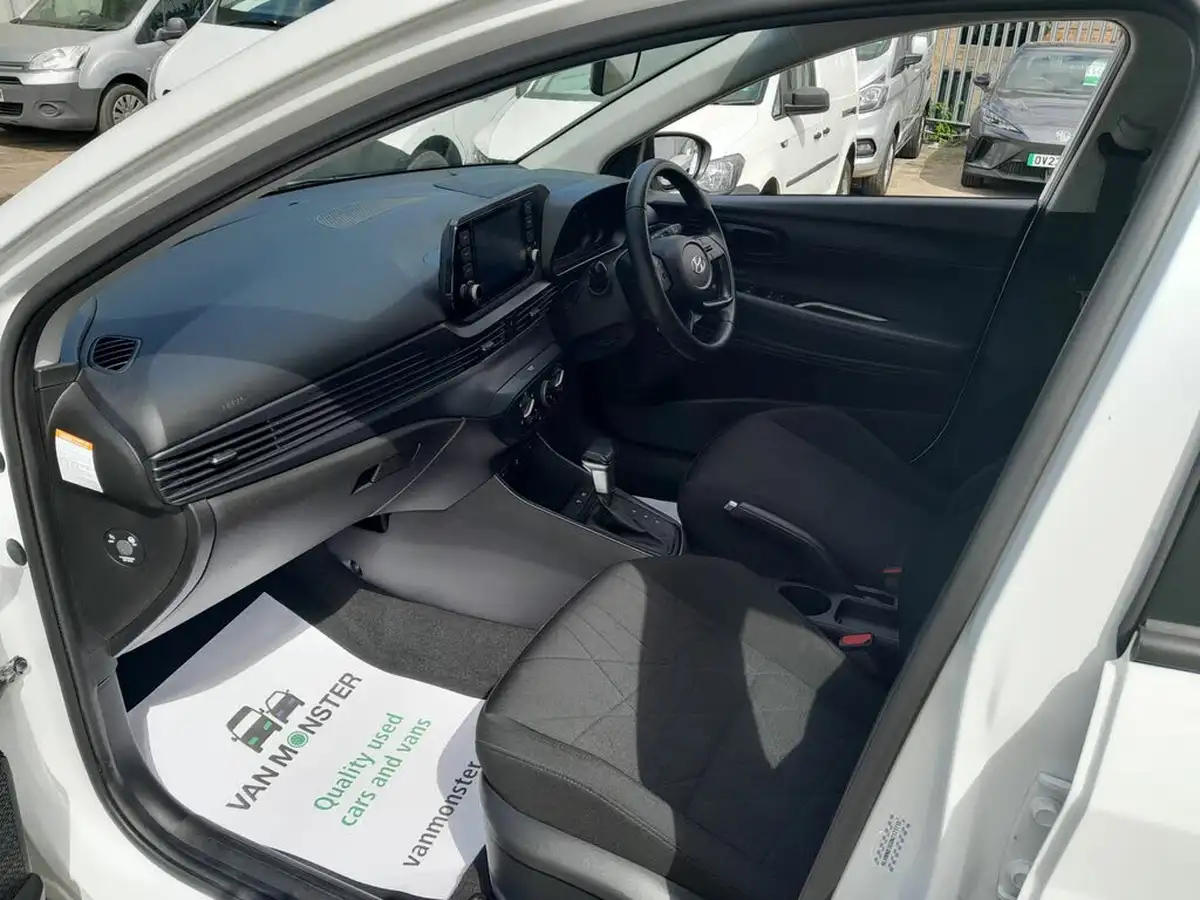 2022-hyundai-bayon-10-t-gdi-se-connect-dct-big-27