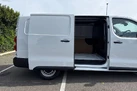 2024-peugeot-expert-15-bluehdi-professional-long-small-37