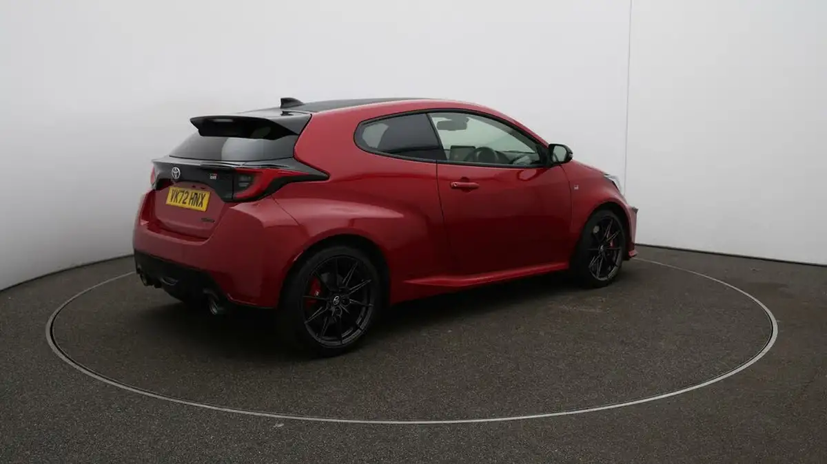2022-toyota-yaris-16-gr-circuit-pack-big-47