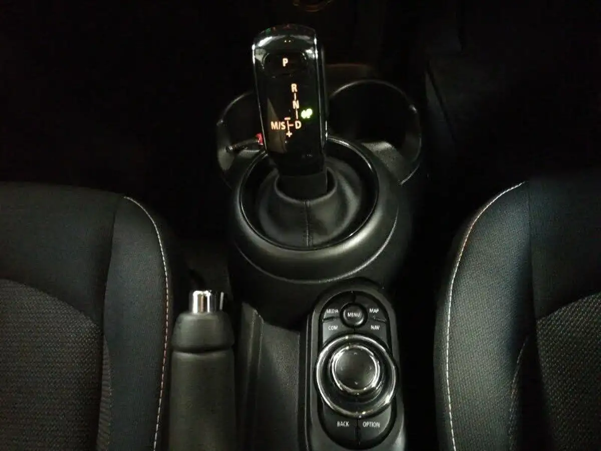 2022-mini-cooper-15-cooper-classic-hatchback-3d-auto-big-11