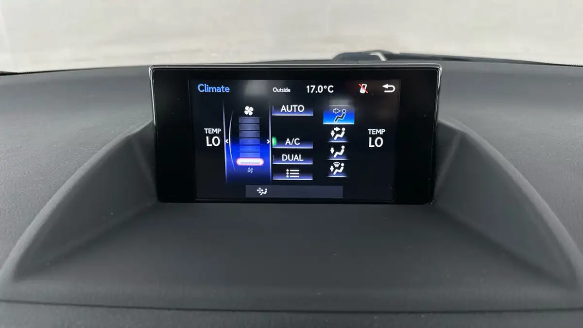 2018-lexus-ct-200h-18-f-sport-big-25