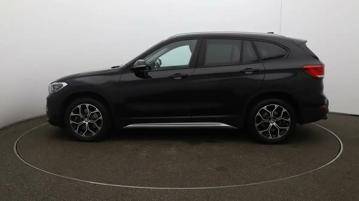 2022-bmw-x1-20-xdrive20i-xline-big-55
