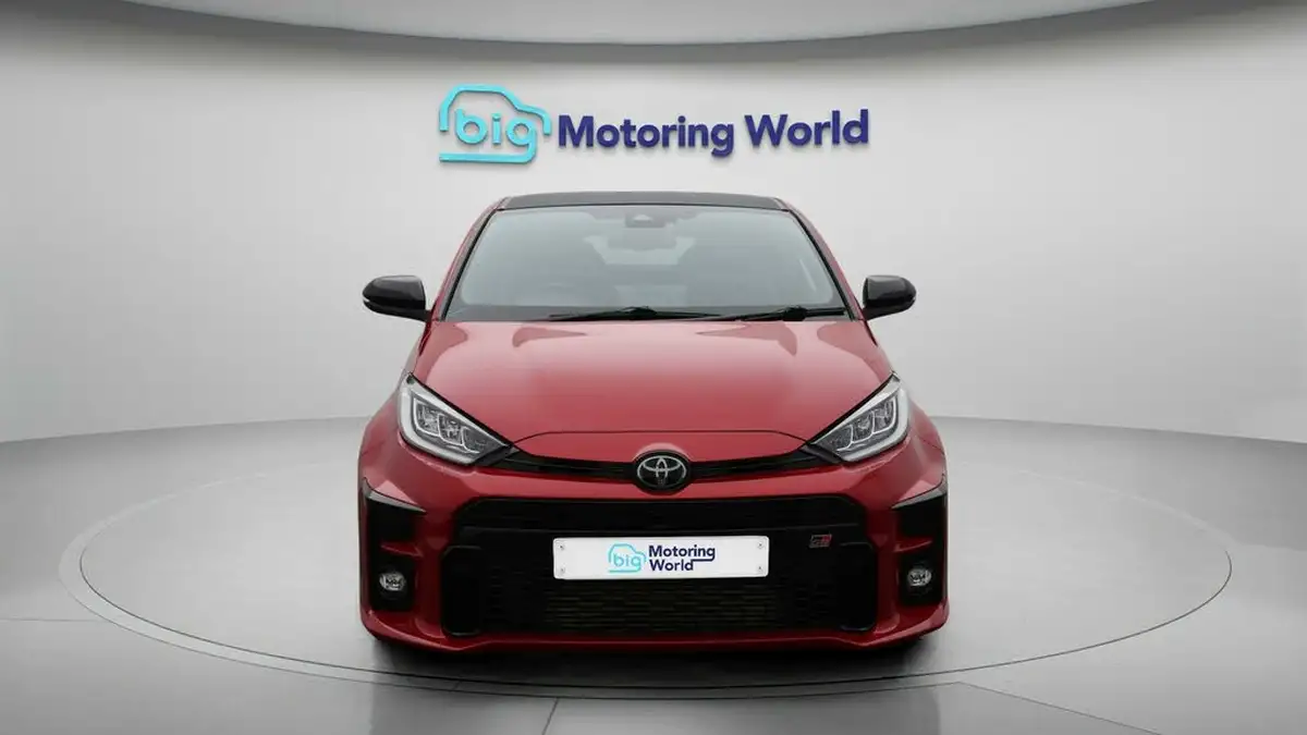 2022-toyota-yaris-16-gr-circuit-pack-big-2