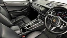 2019-porsche-macan-20-small-34